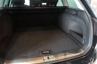 VW Passat B8 2.0TDI DSG Display Matrix DPH - 13