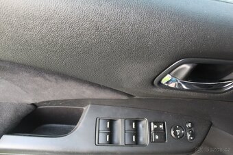 Prodám Honda CRV 4x4, nová v ČR - 13