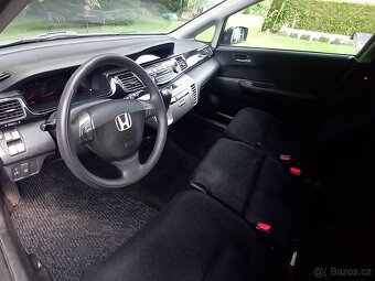 Honda FR-V 2.0 i-VTEC - 13