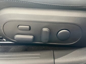 Hyundai Ioniq 6 168kW Style Premium 4x2 AT - 13