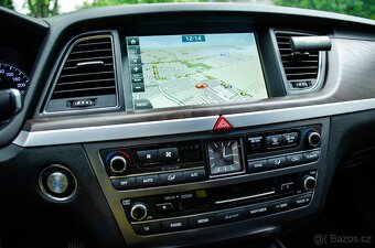 Hyundai Genesis 3.8 V6 GDi HTRAC - 13