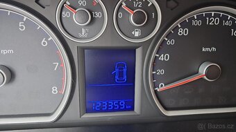 Hyundai i30, 1.4i / 80KW TRIKOLOR ČR - 13