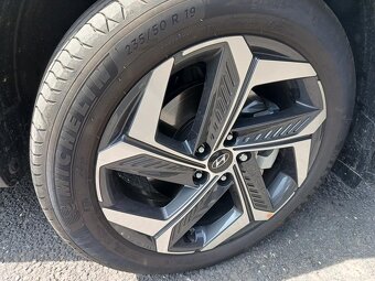 HYUNDAI TUCSON Hybrid 1,6 T-GDI HEV 4X2 AT najeto 3130 km - 13