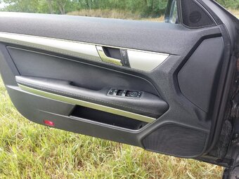 Prodám Mercedes E w207 350cdi 170kw - 13