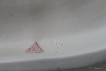 Royal Dux – lovecký pes s kačenou - 13