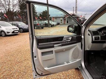 Chrysler Grand Voyager, 2.8 CRD 120kW TOURING 7 MÍS - 13
