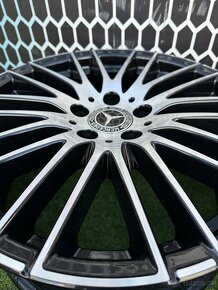 ORIGINÁLNÍ SADA MERCEDES C-CLASS - W206 - ZÁNOVNÍ R18 - 13