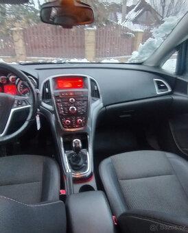 Opel Astra, 2.0D sport tourer - 13