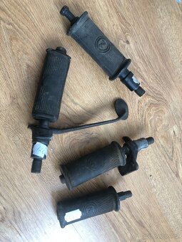 Prodám náhradní díly na motocykl ČZ 125 T a ČZ 125 B - 13