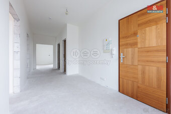 Prodej bytového domu, 895 m², Karlovy Vary, ul. Rumunská - 13