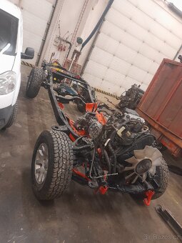 Mazda B2500 4x4 - 13