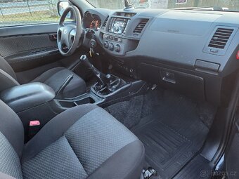 Toyota Hilux 2.5 D 4x4 106 kW koup. v CZ - 13