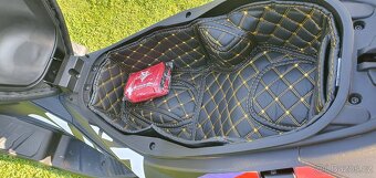 Aprilia SR GT 125 REPLICA - 13
