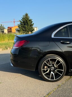 2020 Mercedes C-Class C220d - 13