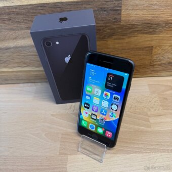 iPhone 8 64GB, černý (12 měsíci záruka) - 13