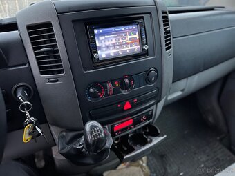 Volkswagen Crafter 2.5 TDI - 13