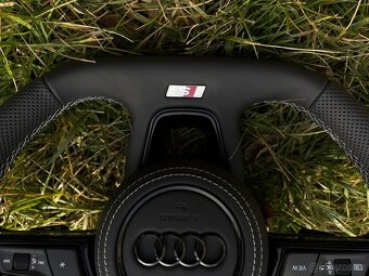 AUDI VOLANT - ZKOSENY - AIRBAG - RS PADLA - 13