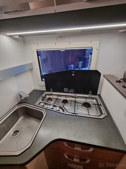 Obytné auto Adria Matrix 670 SL (2019 / 2020) - 13