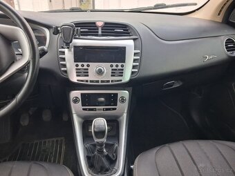 Lancia Delta 1.6 JTD 88 kW | STK do 10/2027 - 13