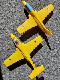 Letadla DELFÍN   L 29  a  krabice - 13