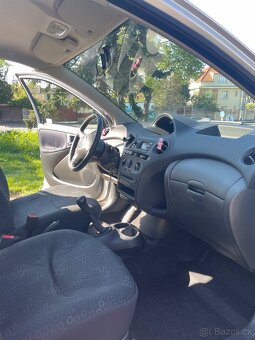 Toyota yaris - 13