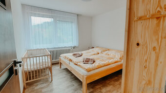 Rodinný / apartmánový dům přímo pod Pustevnami Beskydy - 13