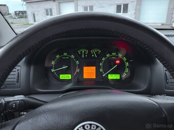 Škoda Octavia 1.6i Nová STK, 2004, Tažné, Elegance - 13