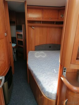 Karavan Hobby 650 – rodinný, palandy, mover, markýza - 13