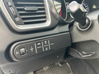 Kia Cee´d, 1.6 CRDi 100kW/1.Maj./DPH/ČR - 13