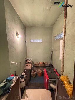 Všeradice. Prodej rodinného domu 188,8 m2 + příslušenství - 13