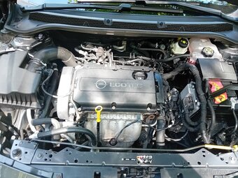 OPEL ASTRA J 1.6i 16V 2013 ČR - 13
