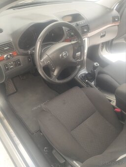 Toyota Avensis 2.2 nafta - 13