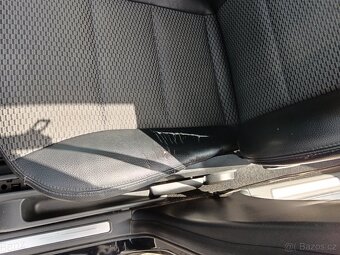 Mercedes B150 - 13