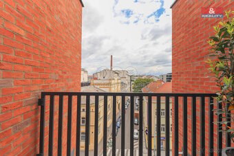Pronájem bytu 2+kk, 65 m², Praha, ul. Nádražní - 13