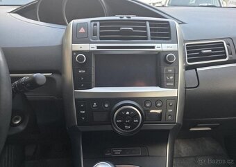 Toyota Verso 2.0-1.MAJ.-NÍZKÉ KM-7 MÍST - 13