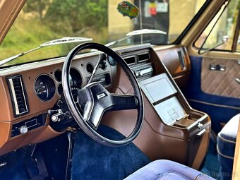 1983 GMC Vandura 2500 | 6.2L V8 Diesel - 13