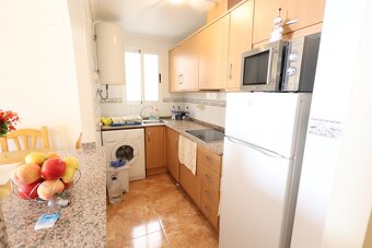 ŠPANĚLSKO, Torrevieja, apartmán s výhledem na bazén - 13
