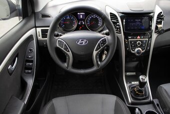 Hyundai i30 CW 1.6i CRDi VGT Family / AJ NA SPLÁTKY/ - 13