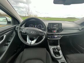 Hyundai i30  combi, rv 2018, top výbava - 13