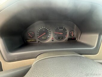 Volvo V70 2,5 Kombi STK 08/2027 - 13