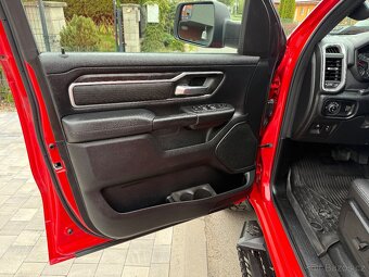 DODGE RAM 1500 HARD OFFROAD HEMI NAVIJÁK - 13