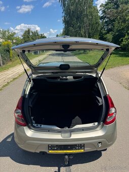 DACIA SANDERO 1,4 MPI - 13