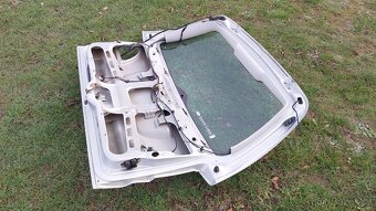 FORD GALAXY – DVEŘE KUFRU STŘIBRNÉ - 13