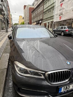 Prodám BMW 740D TOP výbava . je možnost Odpočtu DPH - 13