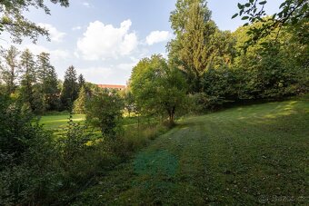 Prodej původní zemědělské usedlosti s rozlehlým pozemkem 7.8 - 13