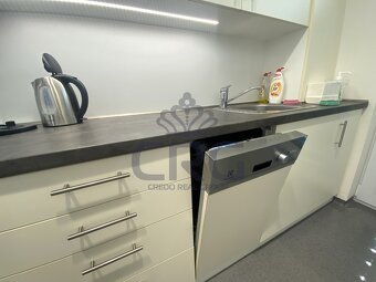 PRONÁJEM NOVĚ VYBUDOVANÉ KANCELÁŘE O CP 21,70 M2 V BRNĚ - 13