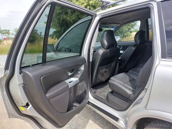 Volvo XC 90 2,4 D5 120kW 4x4  GEARTRONIC  7-MÍST - 13