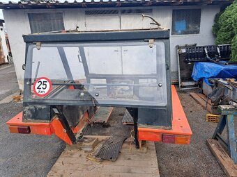 Kabina Zetor uřI - 13