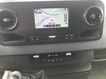 Mercedes-Benz Sprinter 316 mixto 5-6 míst, 2.2 - 13