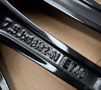 Zimni Mercedes C w206 s206 r18 + 225/45/18 90% - 13
